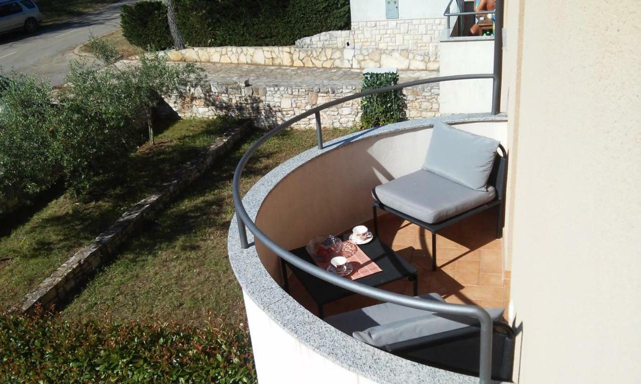 Delfin Apartment Novigrad  Exterior photo